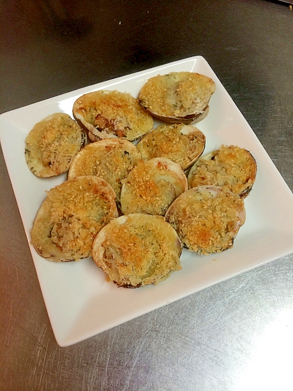 はまぐりのパン粉焼き(エスカルゴバター風味)